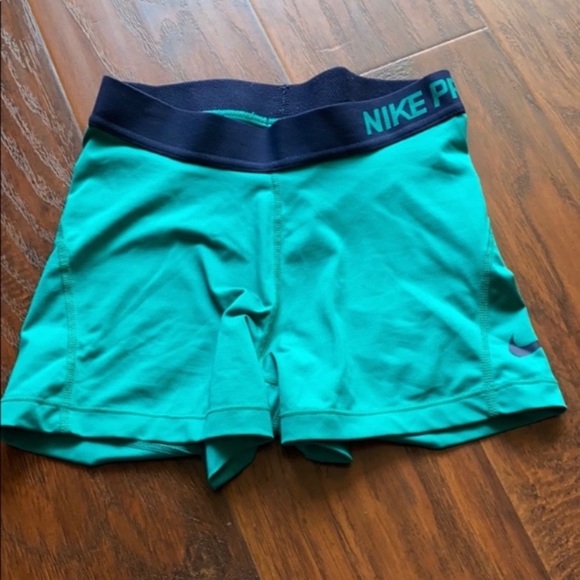 Nike Pants - Nike pro spandex shorts